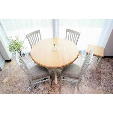 Stag - Cromwell Round Extending Dining Table